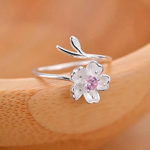Japanese Cherry Blossom Flower Silver Diamond Ring - Picture 5 of 6